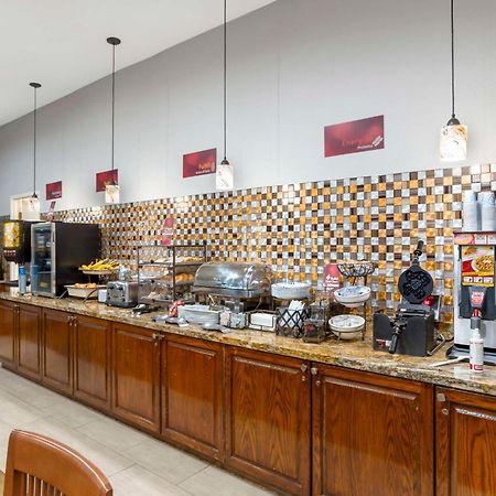 Best Western Plus Hobby Airport Inn And Suites Хюстън Екстериор снимка