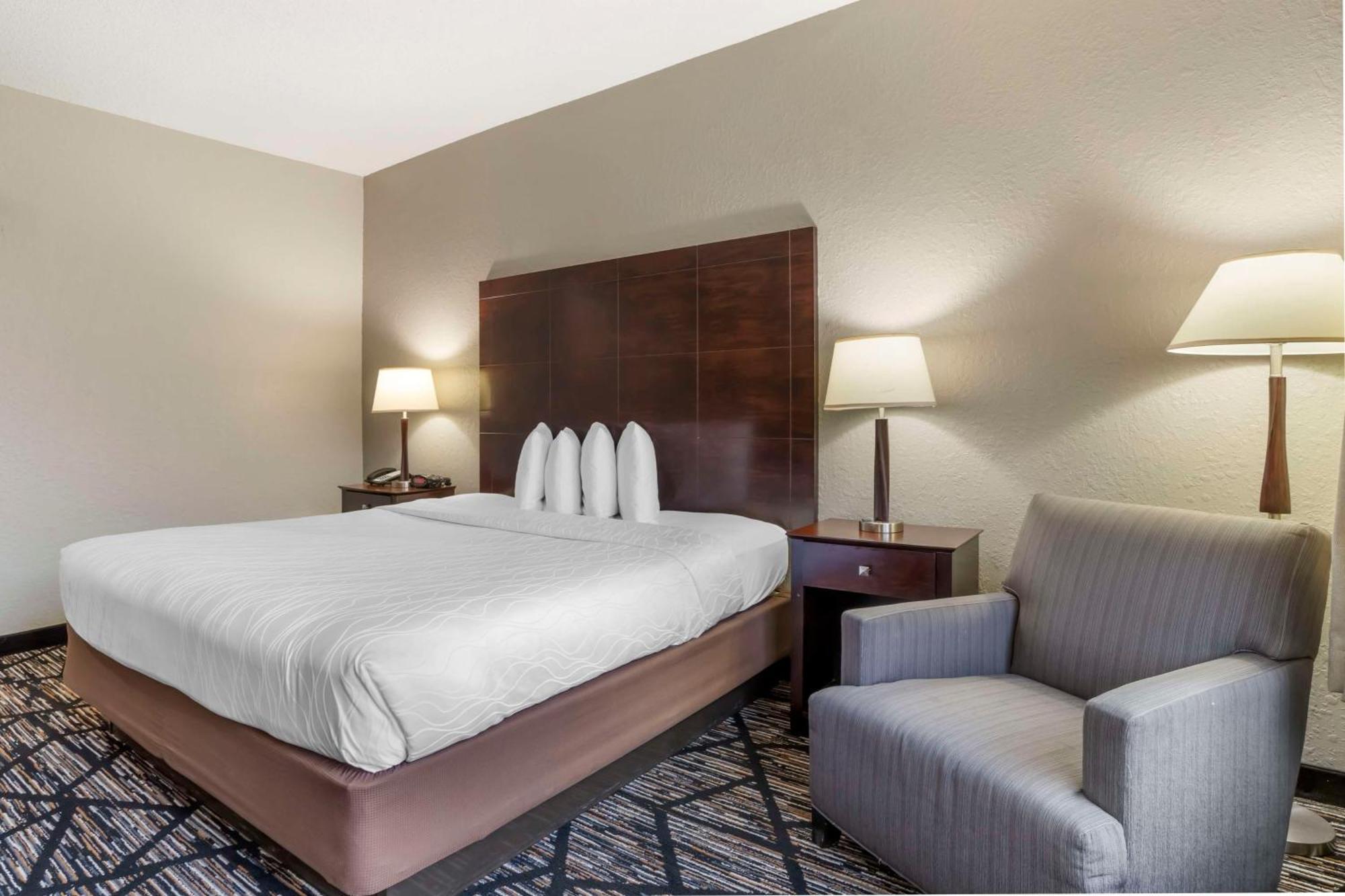 Best Western Plus Hobby Airport Inn And Suites Хюстън Екстериор снимка