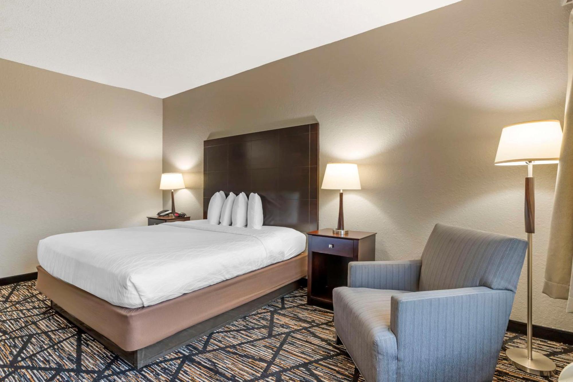 Best Western Plus Hobby Airport Inn And Suites Хюстън Екстериор снимка